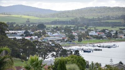 The towns that refuse to be torn apart by trauma: How Tasmanians are banding together to prevent suicide through 'postvention'
