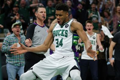 Giannis hits 42 as Bucks edge Celtics for NBA series lead