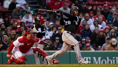White Sox top Red Sox 3-1 in 10 innings; winning streak at five