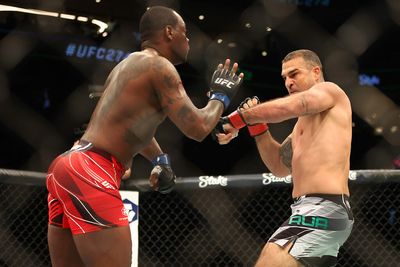 UFC 274 results: Ovince Saint Preux gets split call over ‘Shogun’ in dull rematch