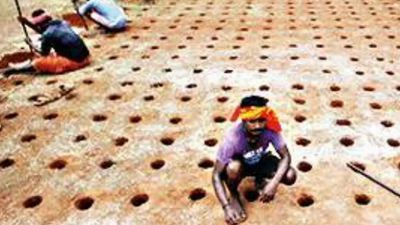 Kerala: Pooram sample fireworks display today