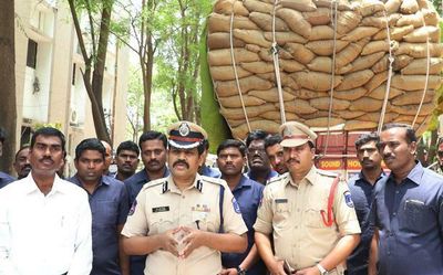 800 kg ganja bound to Uttar Pradesh caught by Cyberabad police