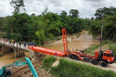 Myanmar man dies in Surat Thani flash flood, more rain forecast