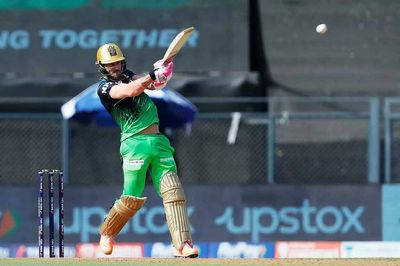 IPL 2022: Faf du Plessis fifty, Dinesh Karthik's flourish push RCB to 192/3