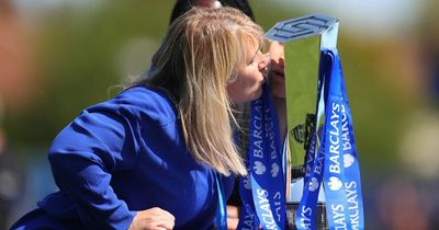 Incredible Sam Kerr double secures historic Chelsea feat for Emma Hayes in Man United win