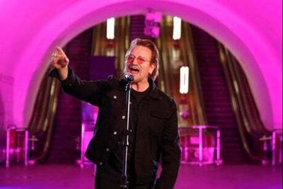 U2 star Bono puts on surprise performance at Kyiv metro station