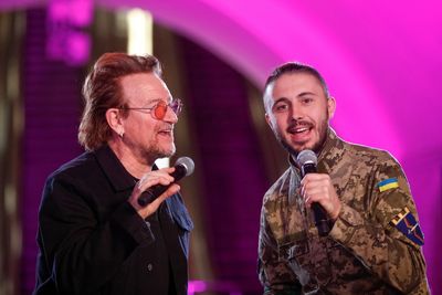U2's Bono gives 'freedom' concert in Kyiv metro