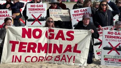 More than 2,000 submissions made on proposed Viva Energy LNG terminal in Geelong
