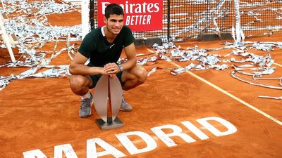 Carlos Alcaraz continues brilliant 2022 season, defeating Alexander Zverev to win Madrid Open for his fourth title of the season