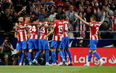 Atletico Madrid 1-0 Real Madrid: Yannick Carrasco penalty secures derby win to boost Champions League bid