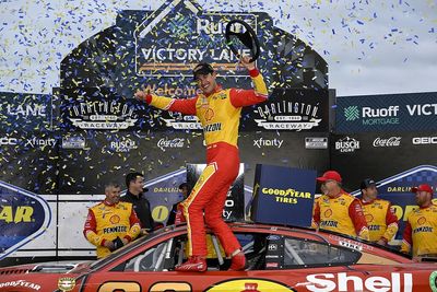 Joey Logano punts Byron from lead, claims Darlington Cup win