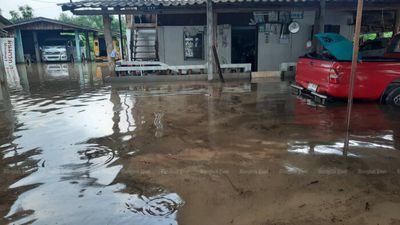 Rain causes flooding in Chiang Mai