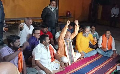 Sri Rama Sene launches campaign against azan in Karnataka with early morning bhajans