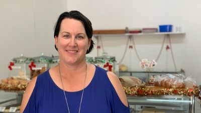 Ex-Liberal MP Barry Wakelin backs independent Liz Habermann, not Rowan Ramsey, for Grey