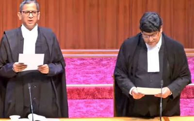 Justices Sudhanshu Dhulia, JB Pardiwala take oath as Supreme Court judges