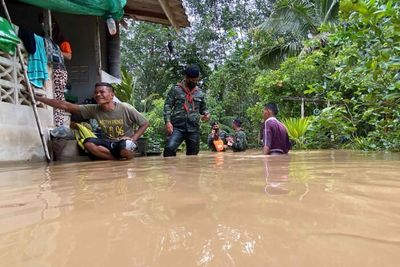 Heavy rain causes Songkhla flooding