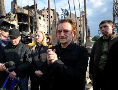 U2's Bono gives 'freedom' concert in Kyiv metro