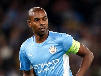 Man City winning Premier League this season would be extra sweet, Fernandinho admits