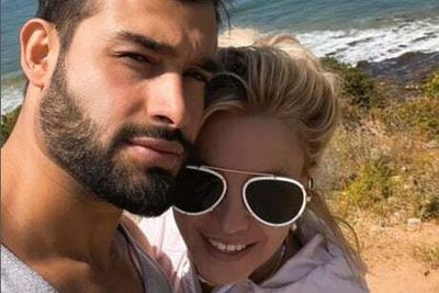 Britney Spears and finacé Sam Asghari set wedding date as star teases first look at veil