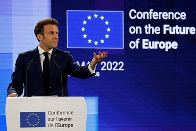 In wink to Ukraine, Britain, Macron suggests new European entity