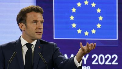 Macron calls for ‘European political community’ that could include Ukraine, UK