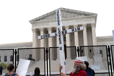 Supreme Court expert believes ‘leading theory’ is conservative clerk leaked abortion draft
