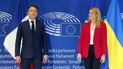 Macron advocates for creation of a 'European political community' beyond the bloc