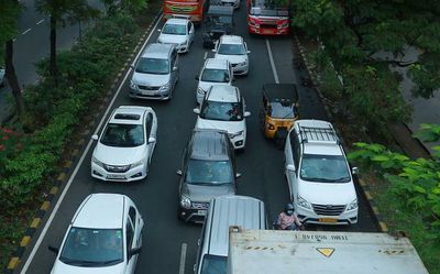 Massive traffic snarls leave highways around Edappally and Angamaly choked
