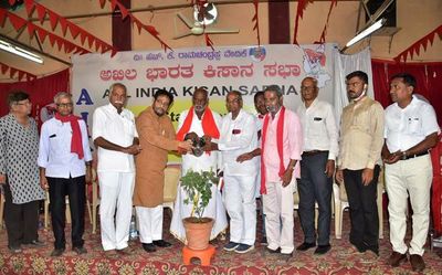 Leaders call upon farmers to collectively fight back ‘anti-farmer and pro-corporate’ policies of Union and State governments