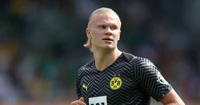 'Wake up!': Manchester United fans send clear message as Erling Haaland 'passes Man City medical'