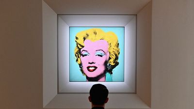 Warhol's Marilyn Monroe portrait sold for $195 million, setting modern record