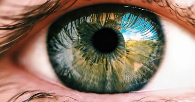 Symptoms in your eye can be sign of more than 20 health conditions