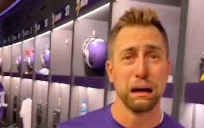 This video of Vikings players being surprised by the crying filter is so darn funny
