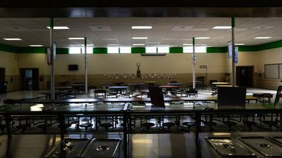 School districts brace for rising lunch prices