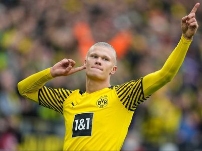 Manchester City agree deal with Borussia Dortmund for striker Erling Haaland