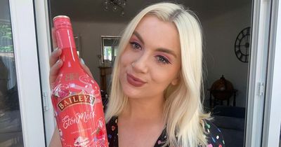 I tried the new limited edition 'Eton Mess' Baileys and it lived up to the hype