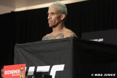 Video: Charles Oliveira no longer is the UFC lightweight champ – but who’s to blame?