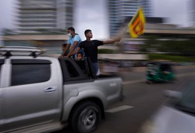 Sri Lanka extends curfew after violence, PM's resignation