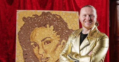 Man makes portrait of Alesha Dixon out of biscuits