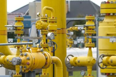 Ukraine says it will block Russian gas supply to Europe