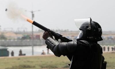 Sri Lanka police given orders to shoot to maintain order