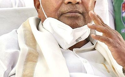 Submit caste census report to SC: Siddaramaiah