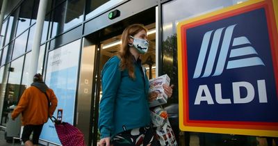 Aldi warns customers not to eat its chicken wraps because of salmonella danger