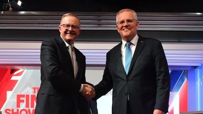 Leaders' debate: Albanese wins final debate, Morrison confirms Tudge will re-enter cabinet if re-elected