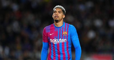 Barcelona issue update on Ronald Araujo after being rushed to hospital with head injury