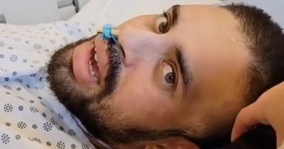 Man with brain injury has many in tears as he recognises wife proving 'true love exists'