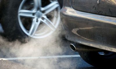 MEPs call for 20% reduction in car emissions by 2025