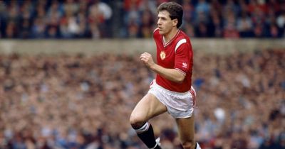Former Manchester United player Colin Gibson announces early-onset dementia diagnosis