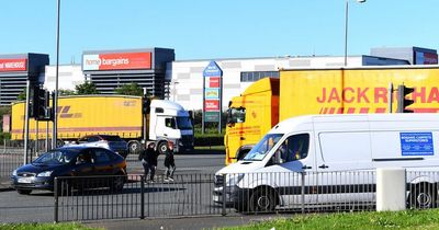Chaos as traffic lights stop working on East Lancs Road