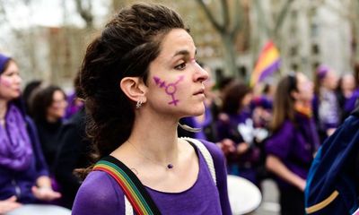 Spain to ease abortion limits for over-16s and allow menstrual leave